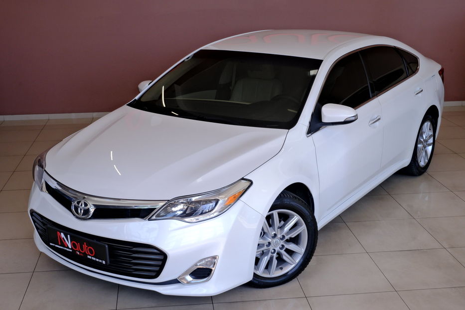 Продам Toyota Avalon 2014 года в Одессе