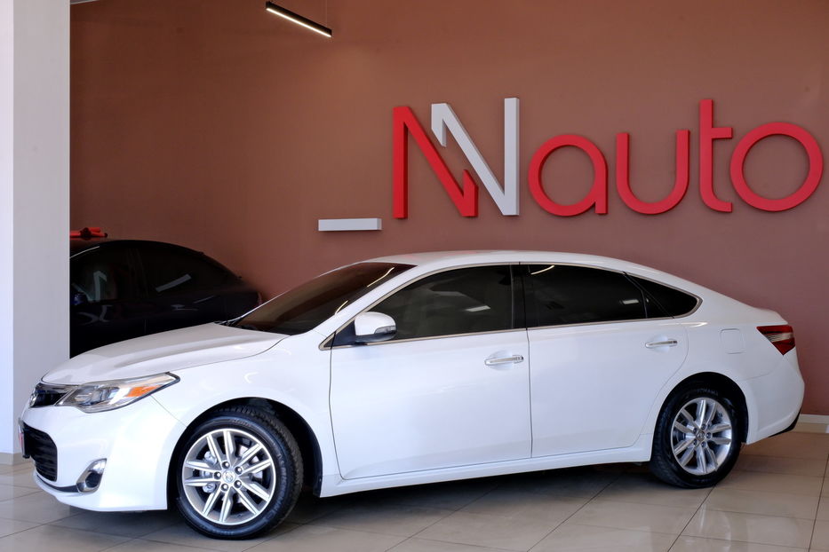Продам Toyota Avalon 2014 года в Одессе