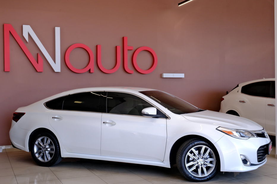 Продам Toyota Avalon 2014 года в Одессе