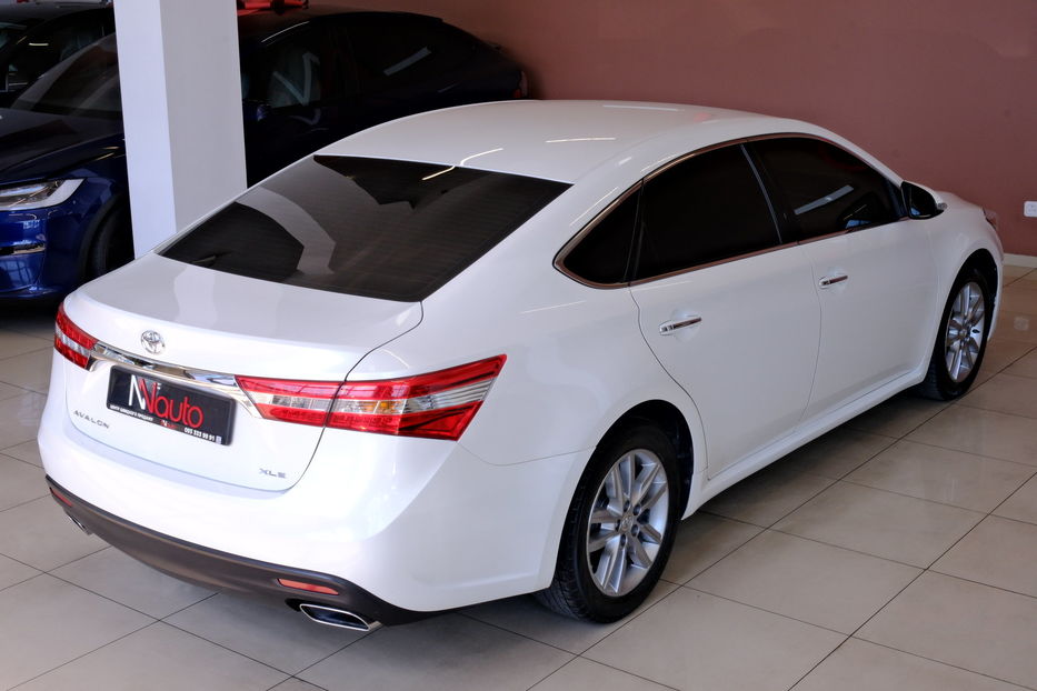 Продам Toyota Avalon 2014 года в Одессе