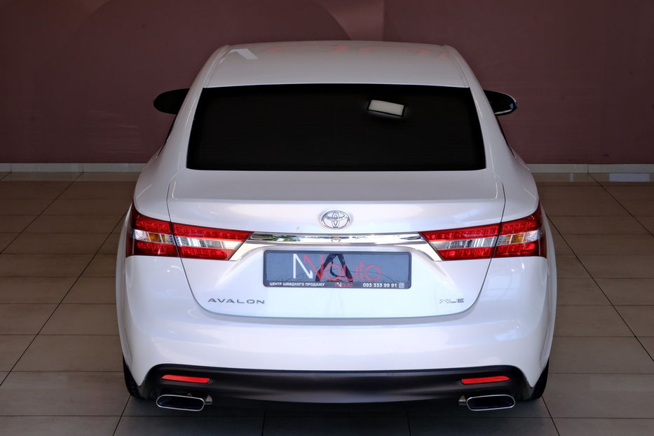 Продам Toyota Avalon 2014 года в Одессе