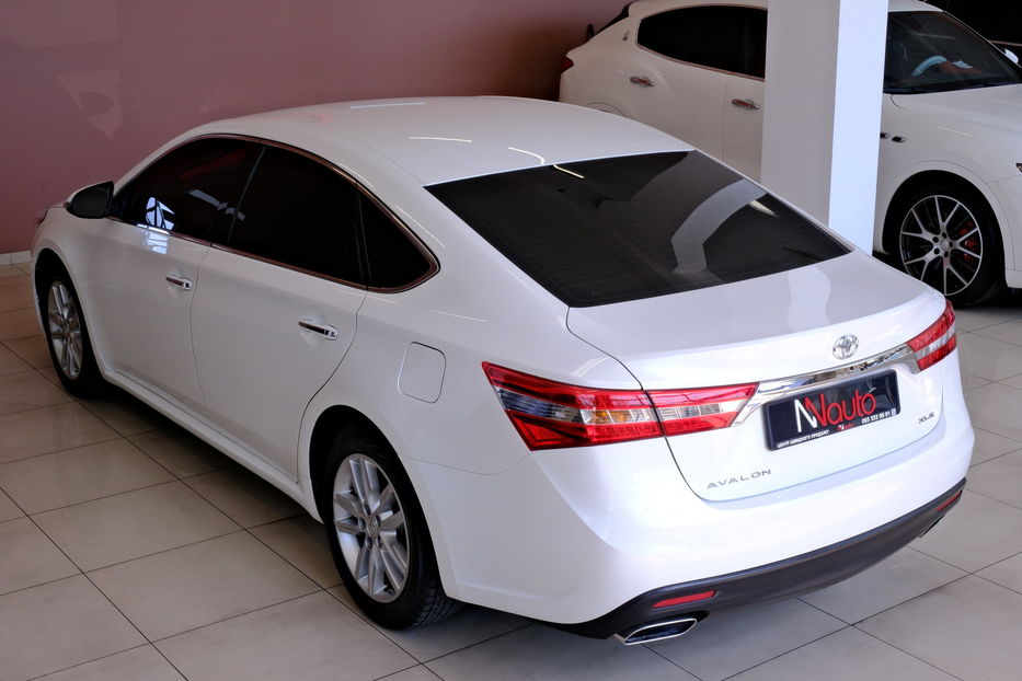 Продам Toyota Avalon 2014 года в Одессе