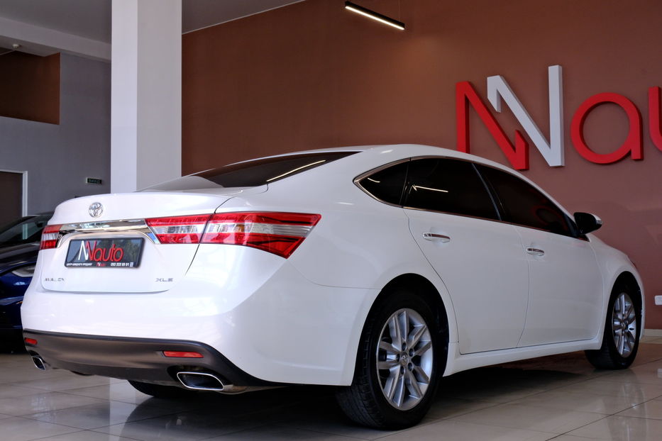Продам Toyota Avalon 2014 года в Одессе