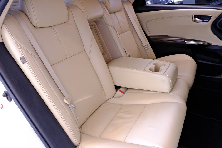 Продам Toyota Avalon 2014 года в Одессе