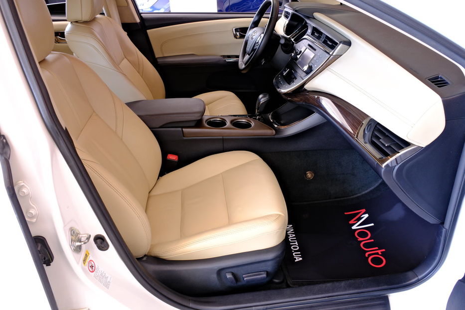 Продам Toyota Avalon 2014 года в Одессе