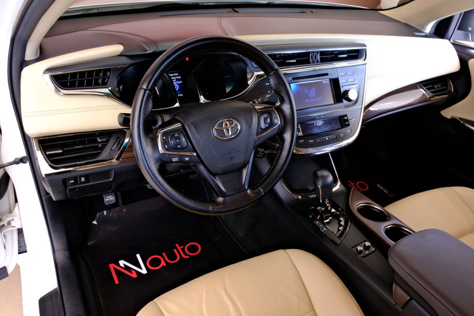 Продам Toyota Avalon 2014 года в Одессе