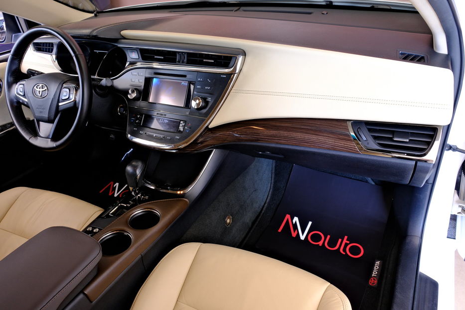 Продам Toyota Avalon 2014 года в Одессе