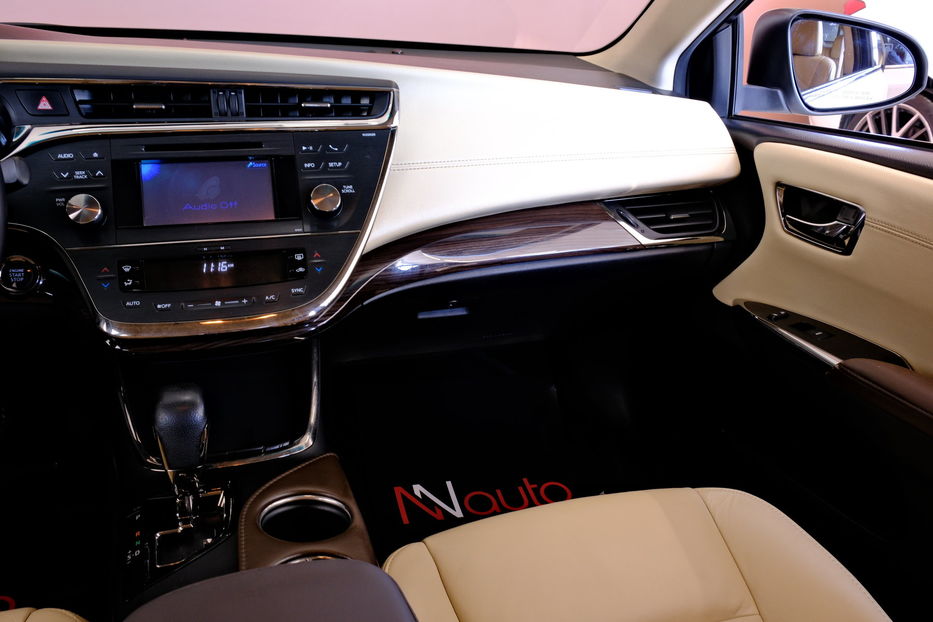 Продам Toyota Avalon 2014 года в Одессе