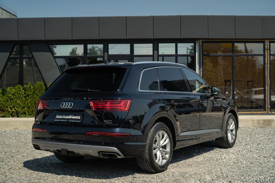 Продам Audi Q7 Premium Plus 2017 года в Черновцах