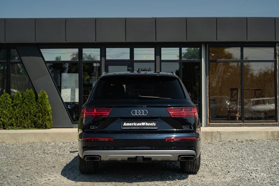 Продам Audi Q7 Premium Plus 2017 года в Черновцах