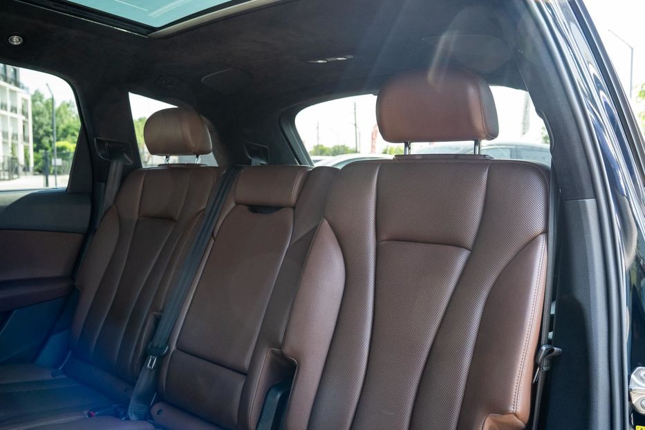 Продам Audi Q7 Premium Plus 2017 года в Черновцах