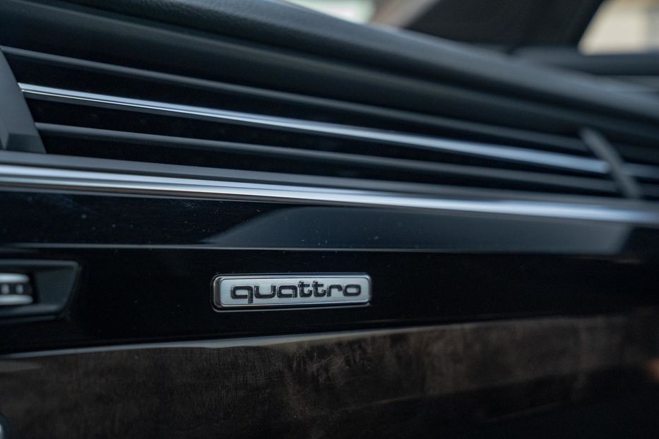 Продам Audi Q7 Premium Plus 2017 года в Черновцах