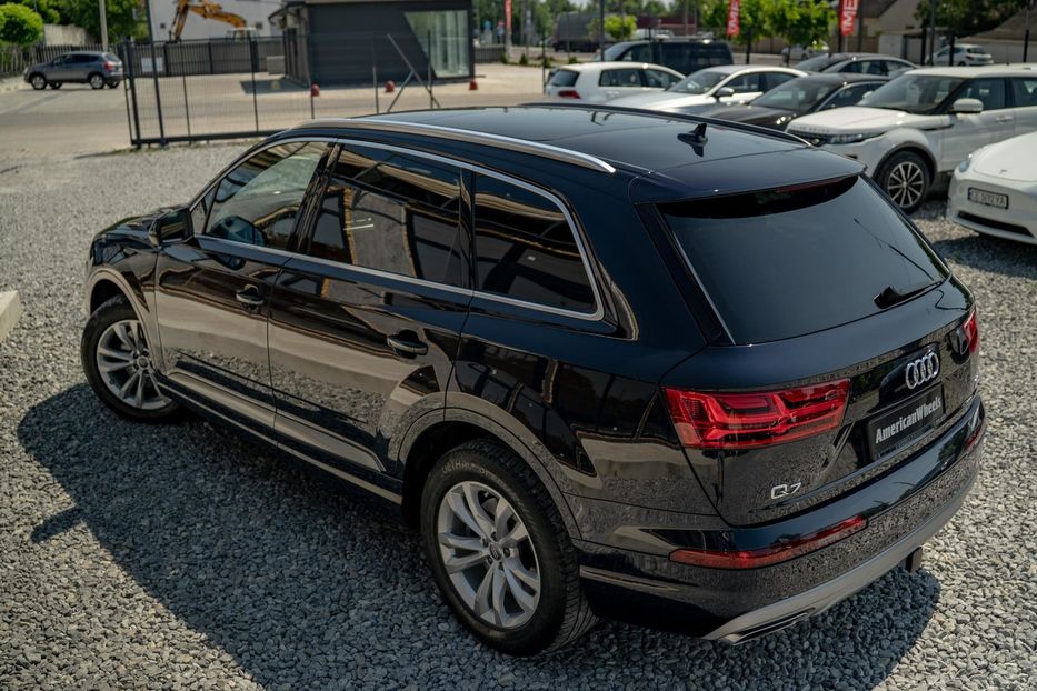 Продам Audi Q7 Premium Plus 2017 года в Черновцах
