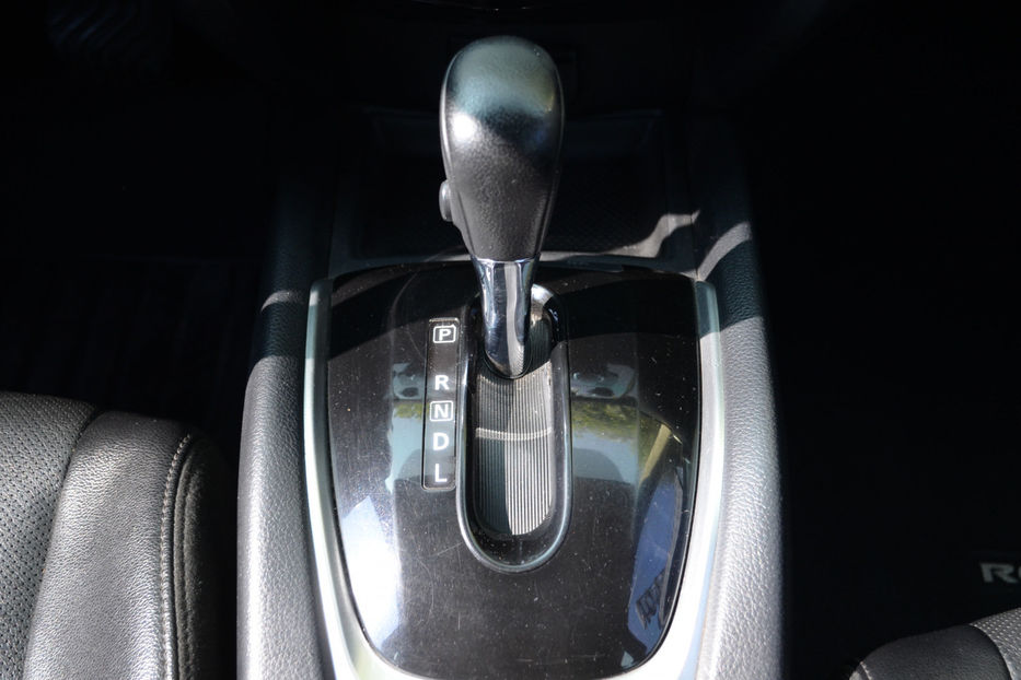 Продам Nissan Rogue 2016 года в Киеве