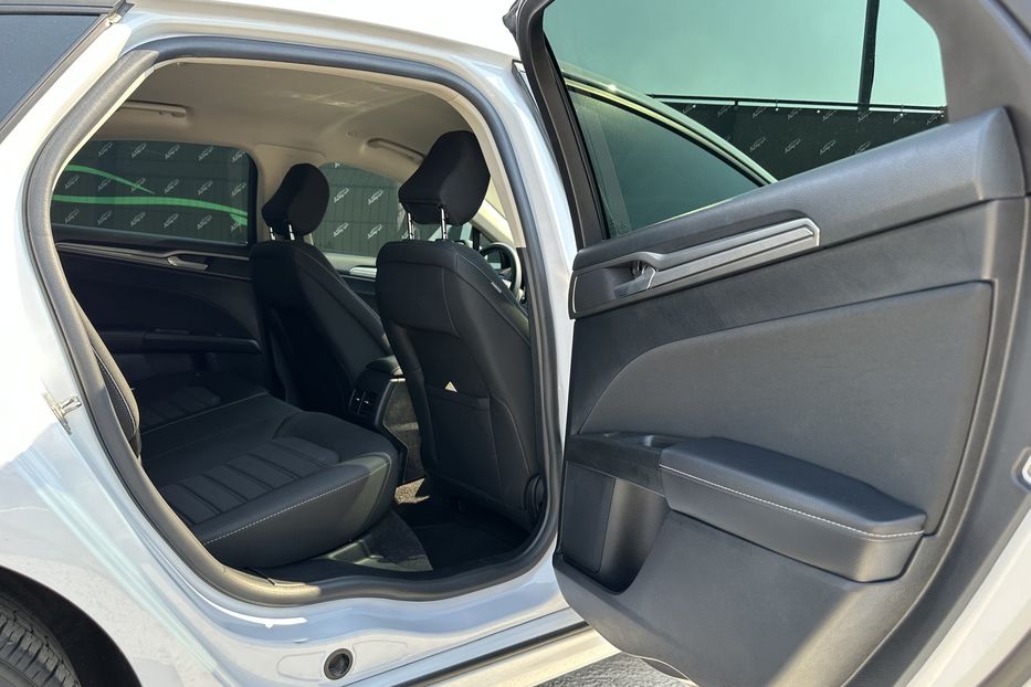 Продам Ford Fusion SE Hybrid 2019 года в Киеве