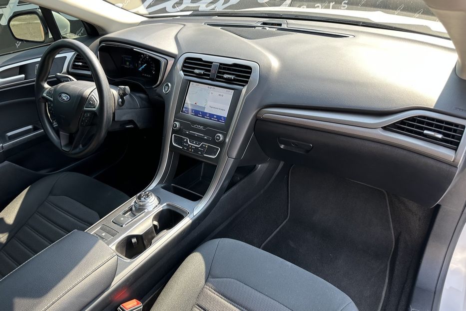 Продам Ford Fusion SE Hybrid 2019 года в Киеве