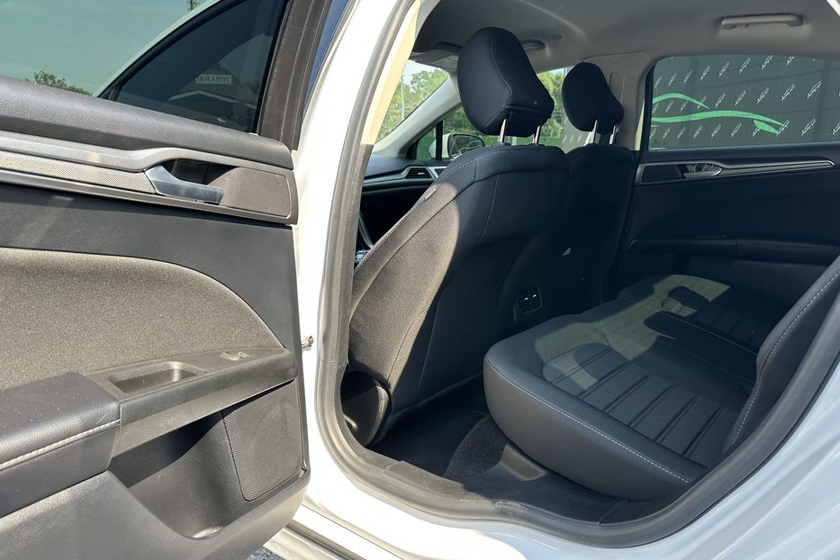 Продам Ford Fusion SE Hybrid 2019 года в Киеве