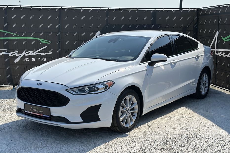 Продам Ford Fusion SE Hybrid 2019 года в Киеве