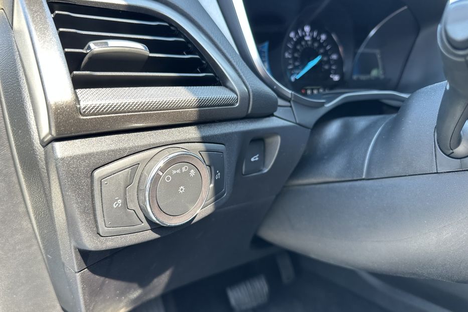Продам Ford Fusion SE Hybrid 2019 года в Киеве
