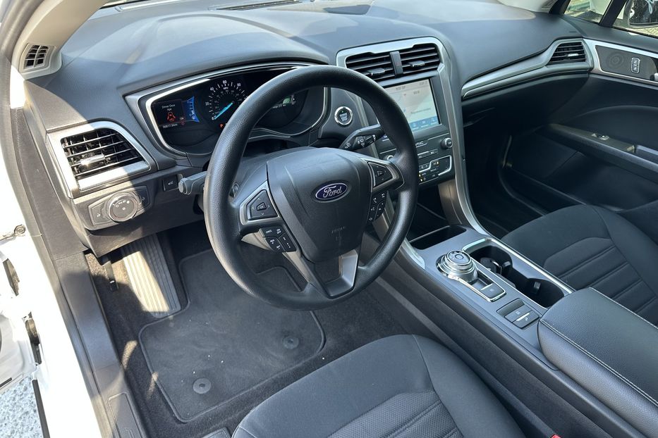 Продам Ford Fusion SE Hybrid 2019 года в Киеве