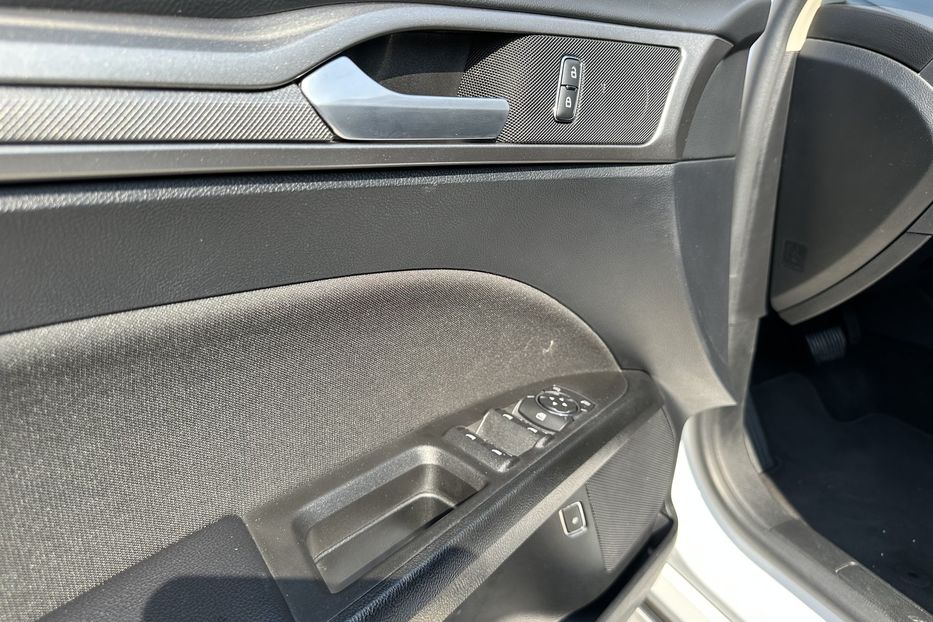 Продам Ford Fusion SE Hybrid 2019 года в Киеве