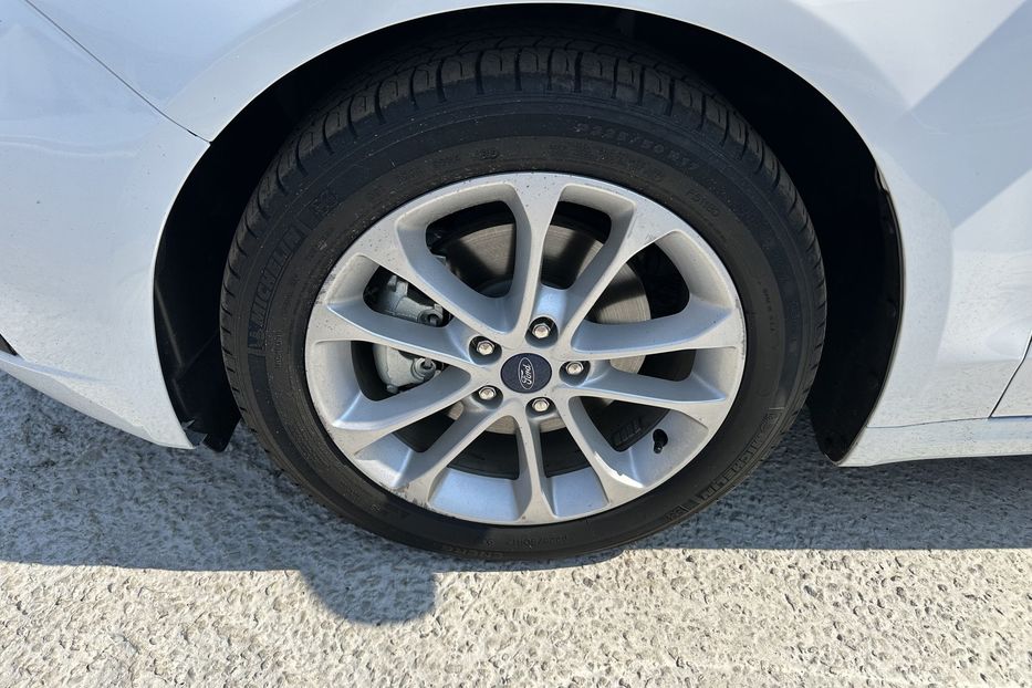 Продам Ford Fusion SE Hybrid 2019 года в Киеве