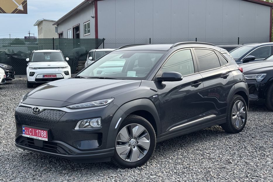 Продам Hyundai Kona 64квт Fashion  2020 года в Львове