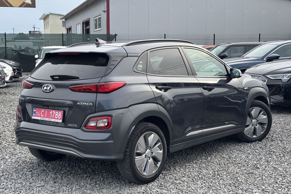 Продам Hyundai Kona 64квт Fashion  2020 года в Львове
