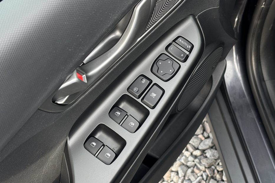 Продам Hyundai Kona 64квт Fashion  2020 года в Львове