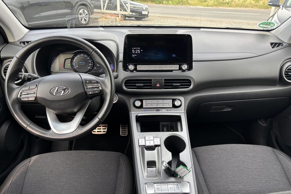 Продам Hyundai Kona 64квт Fashion  2020 года в Львове