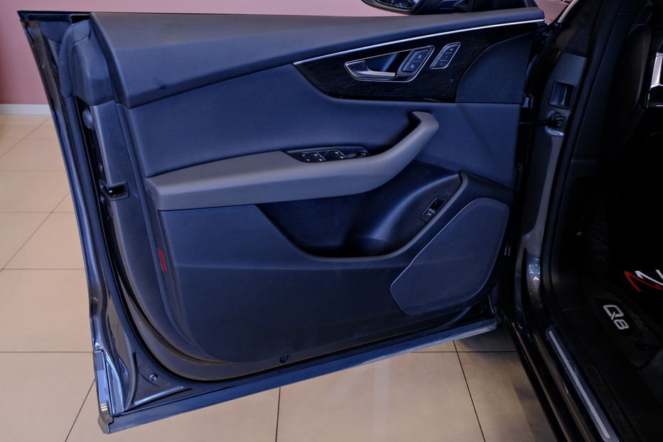 Продам Audi Q8 2020 года в Одессе