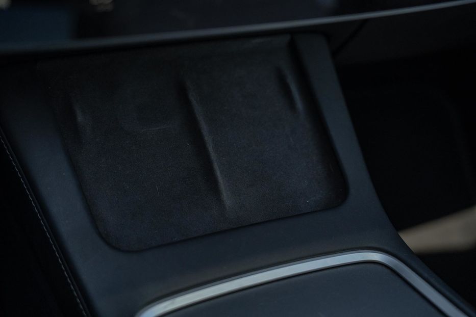 Продам Tesla Model Y Standard Range 2021 года в Черновцах