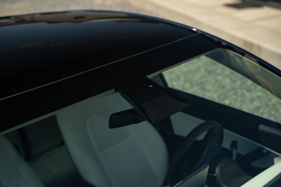 Продам Tesla Model Y Standard Range 2021 года в Черновцах