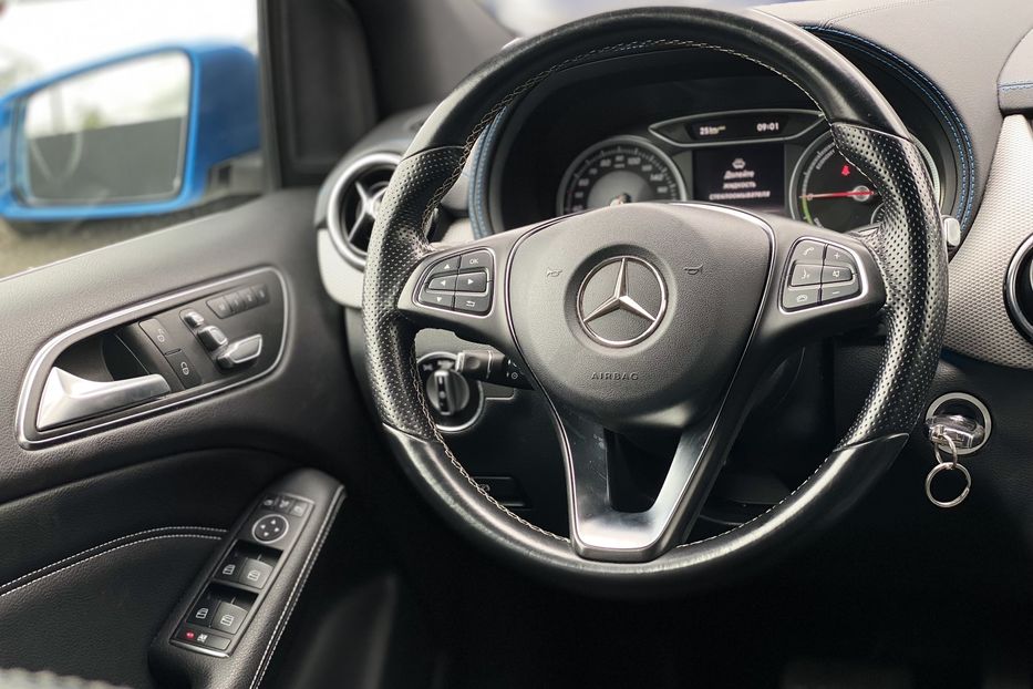 Продам Mercedes-Benz B-Class 2015 года в Луцке