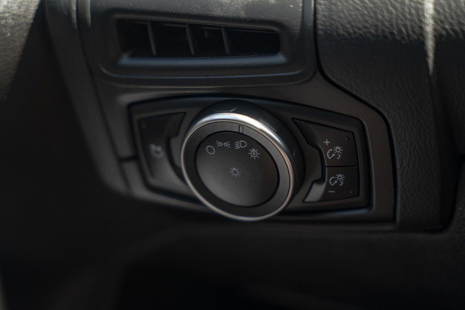 Продам Ford Focus SE 2015 года в Черновцах
