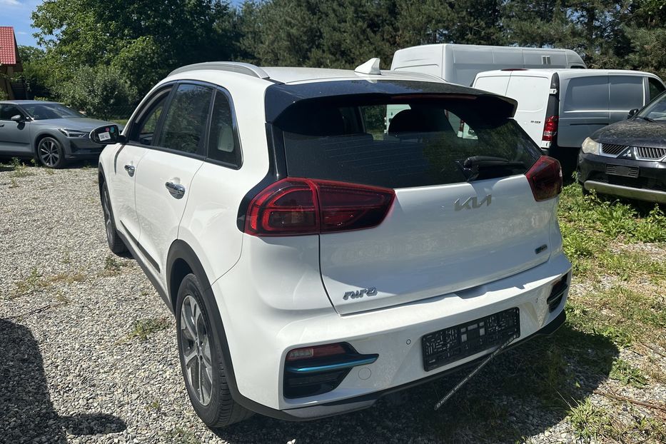 Продам Kia Niro 64квт 2022 года в Львове