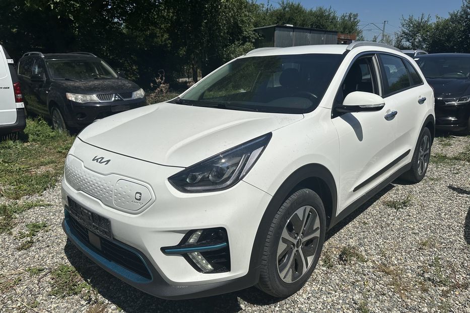 Продам Kia Niro 64квт 2022 года в Львове