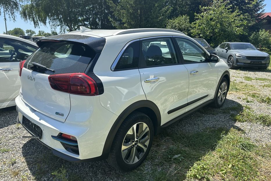 Продам Kia Niro 64квт 2022 года в Львове