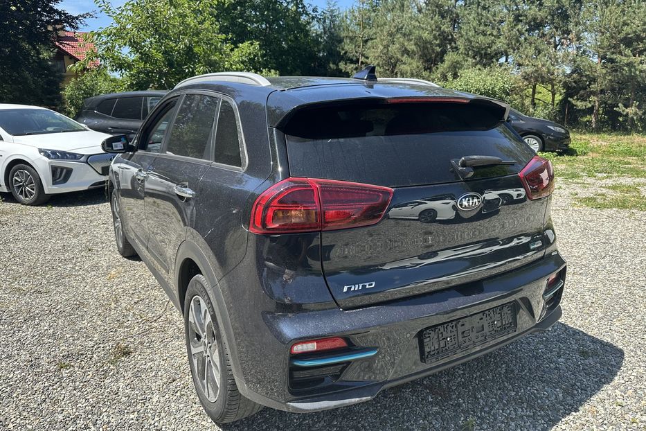Продам Kia Niro 64квт 2021 года в Львове