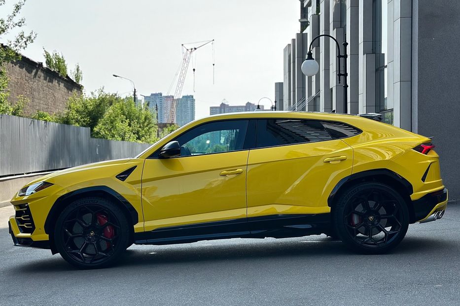 Продам Lamborghini Urus 2019 года в Киеве