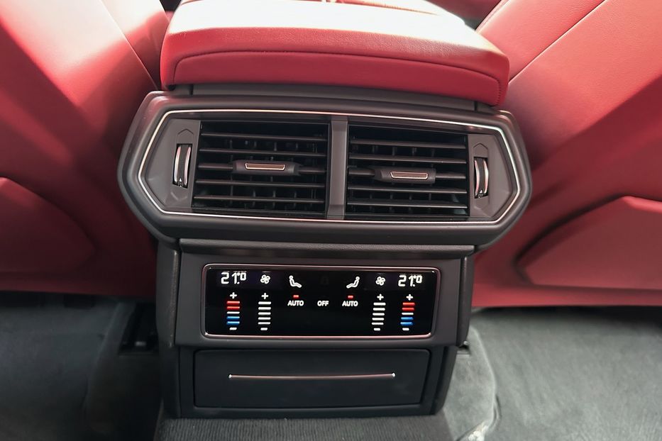 Продам Lamborghini Urus 2019 года в Киеве