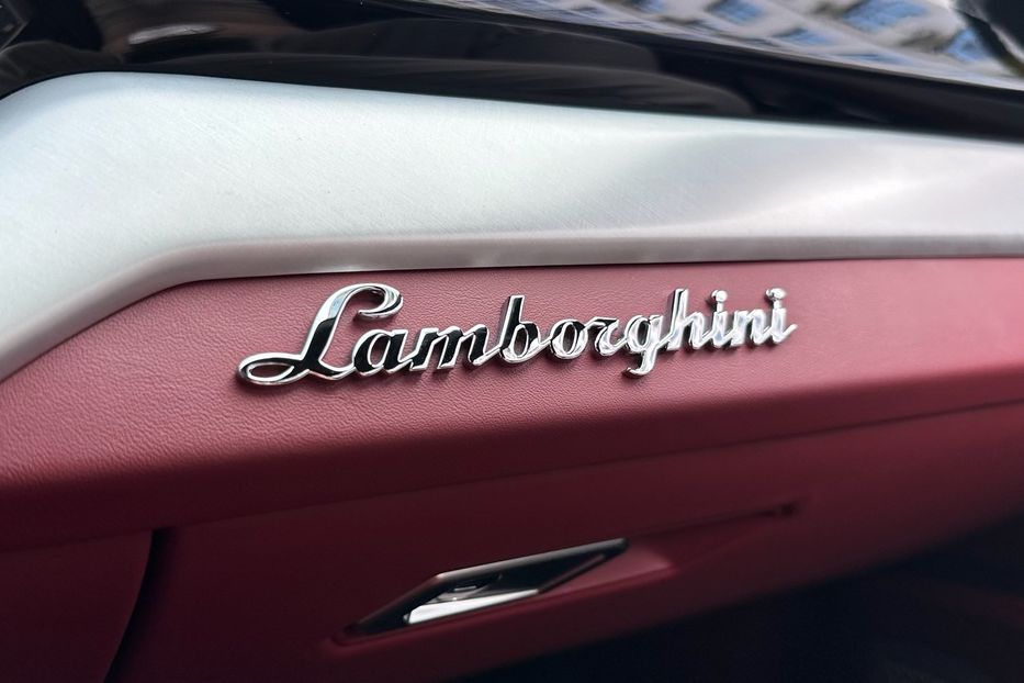Продам Lamborghini Urus 2019 года в Киеве