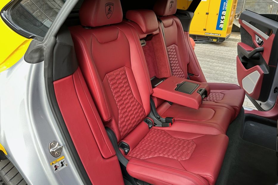 Продам Lamborghini Urus 2019 года в Киеве