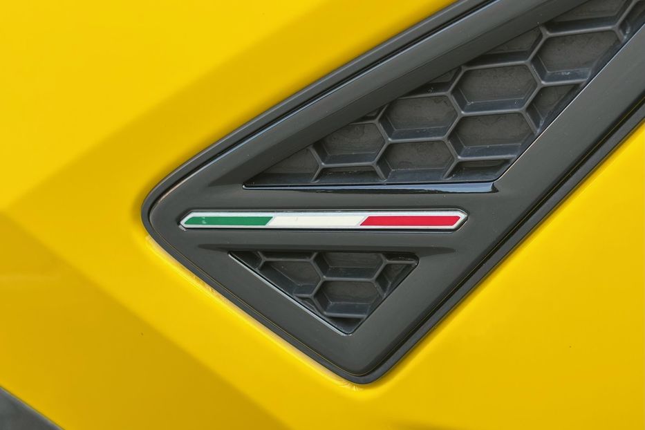 Продам Lamborghini Urus 2019 года в Киеве