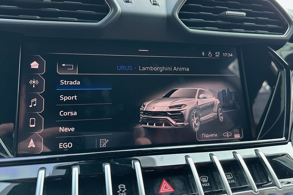 Продам Lamborghini Urus 2019 года в Киеве