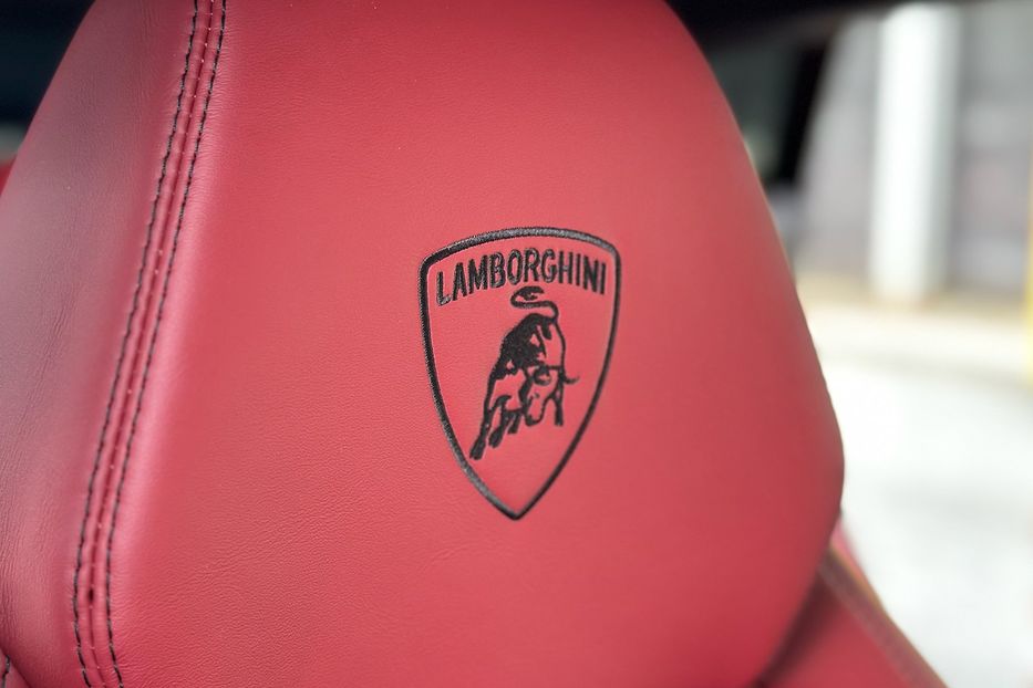 Продам Lamborghini Urus 2019 года в Киеве
