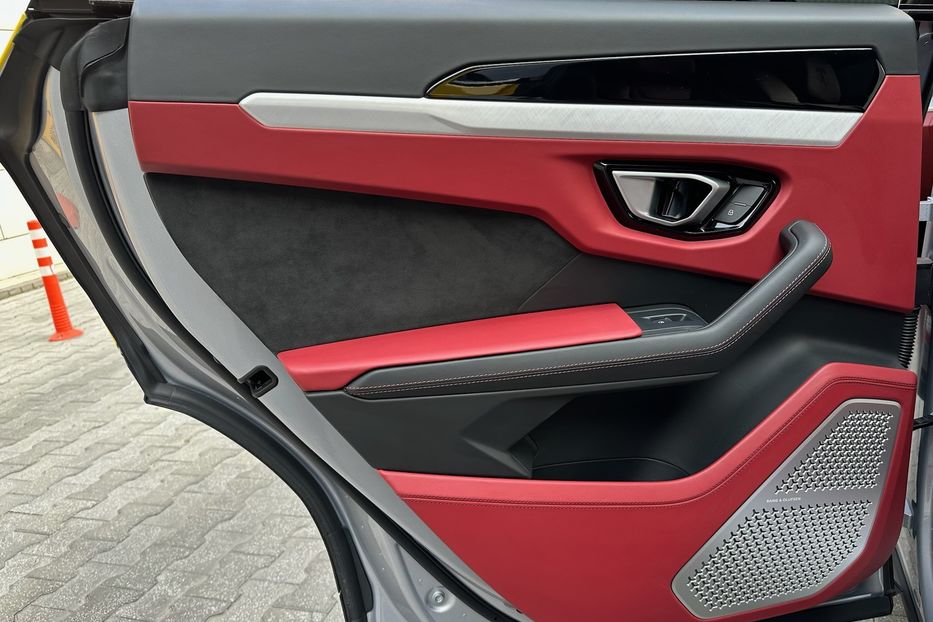 Продам Lamborghini Urus 2019 года в Киеве