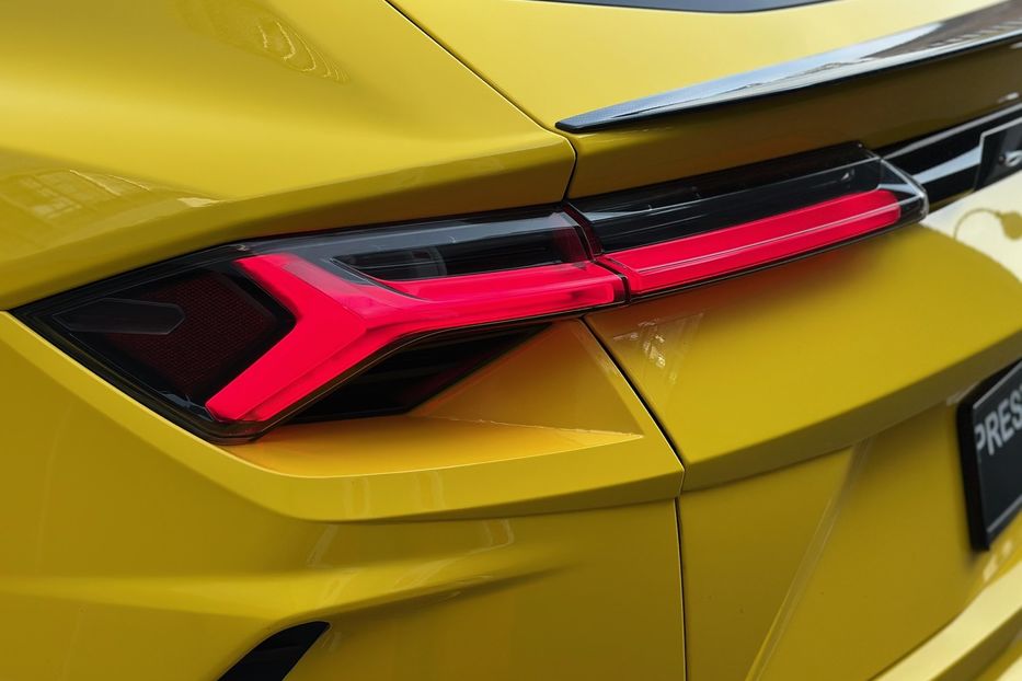 Продам Lamborghini Urus 2019 года в Киеве