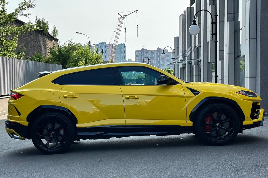 Продам Lamborghini Urus 2019 года в Киеве