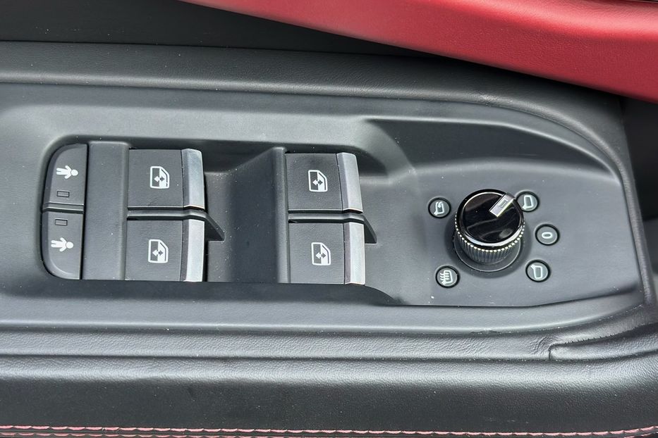 Продам Lamborghini Urus 2019 года в Киеве